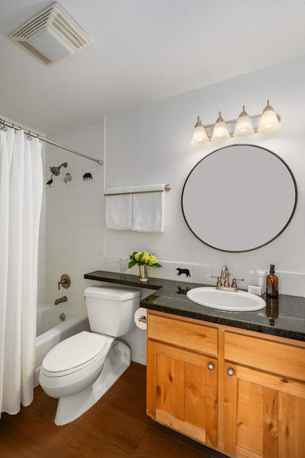 Abode at Sundance, spacious & cozy, walk to lift, hot tub & pool