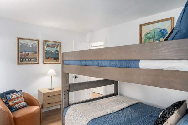 Abode at Sundance, spacious & cozy, walk to lift, hot tub & pool