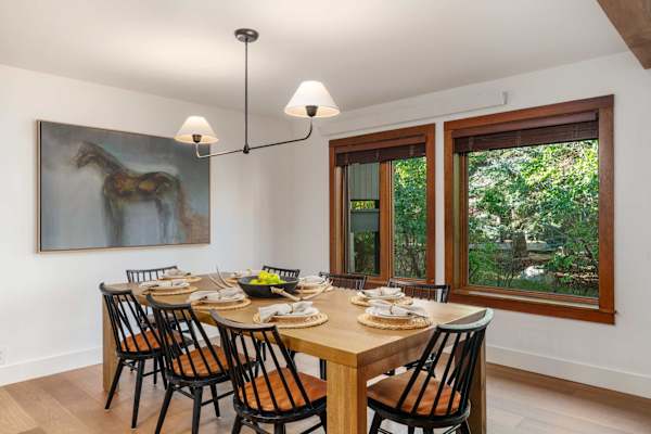Abode at Sundance, spacious & cozy, walk to lift, hot tub & pool