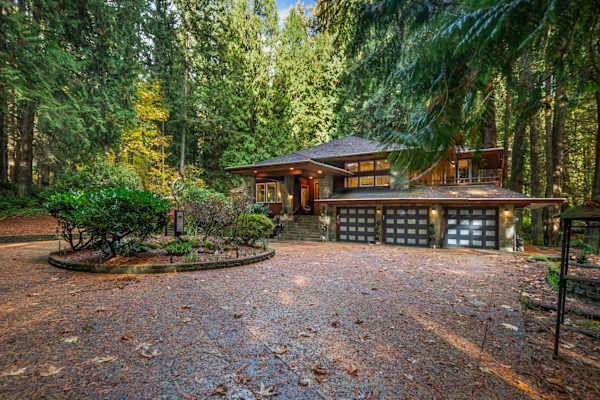 Woodinville Retreat | Decks | BBQ & Fireplace 8 A quiet place to reconnect, recharge, and enjoy time away.