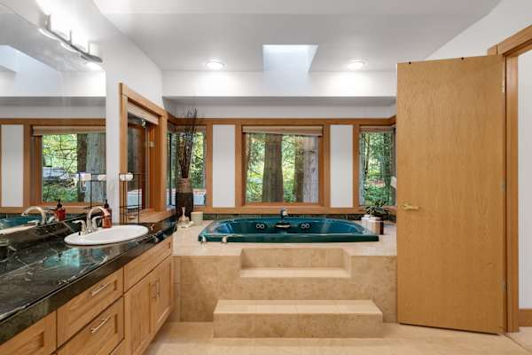 Woodinville Retreat | Decks | BBQ & Fireplace 34 Woodinville Retreat | Decks | BBQ & Fireplace