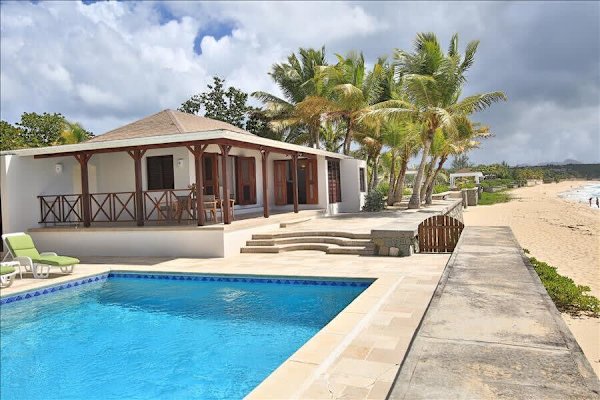 Villa Blue Beach – Timeless Beachfront Elegance on Baie Longue, St. Martin