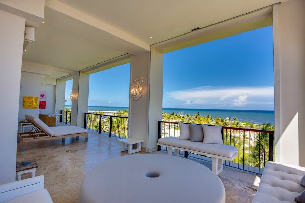 Luxus Oceanblue Penthouse | Elevated Beachfront Living in Cap Cana