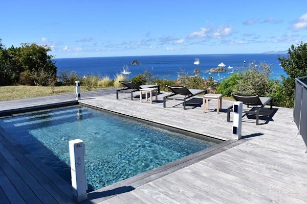 Villa Aloes – Romantic Hillside Getaway with Jacuzzi & Panoramic Views in Lurin, St. Barths