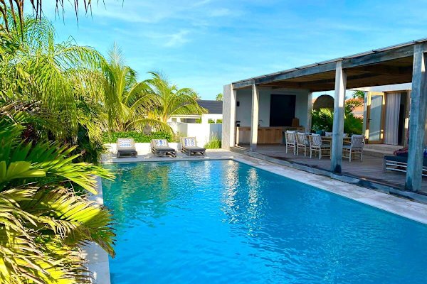 Villa Bamboa – Ibiza-Styled Tropical Escape Near Jan Thiel Beach