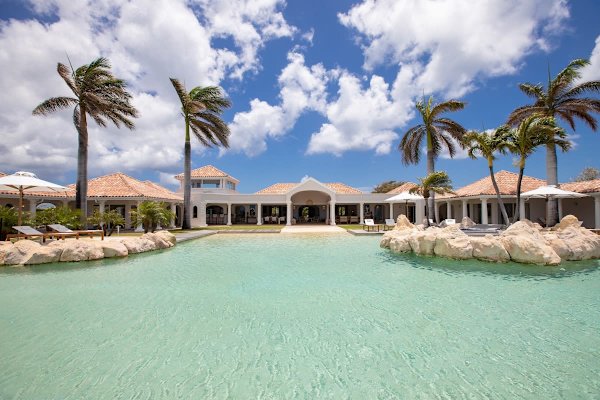 Villa Belle Etoile – Grand Cliffside Luxury Estate in Terres Basses, Saint Martin