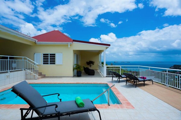 Villa BONJOUR – Tranquil Elegance Overlooking St. Jean Bay