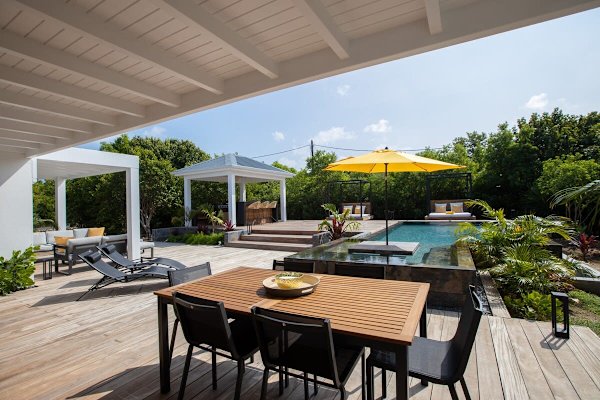 Villa Nuit d’Étoiles – Contemporary Tropical Retreat in Terres Basses, St. Martin