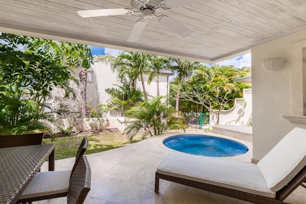 Battaleys Mews No. 24 – Refined West Coast Living Near Mullins Beach