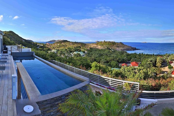 Villa Nita – Perfectly located 3 bedroom house walkable to the beach