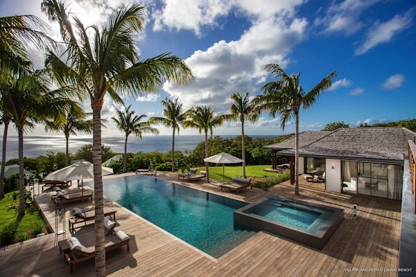 Villa MAISON BLANC BLEU – Iconic Elegance Above Gouverneur