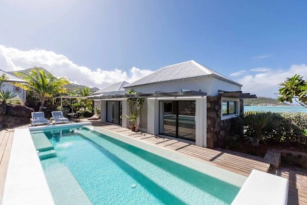 Villa BORDERLINE – Oceanview Escape in Grand Cul-de-Sac