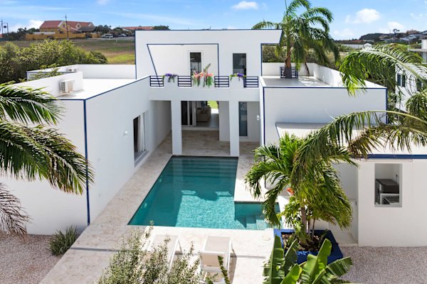 Villa Santorini – Luxury 4-Bedroom Villa with Pool, Gym & Outdoor Living in Brakkeput, Curaçao