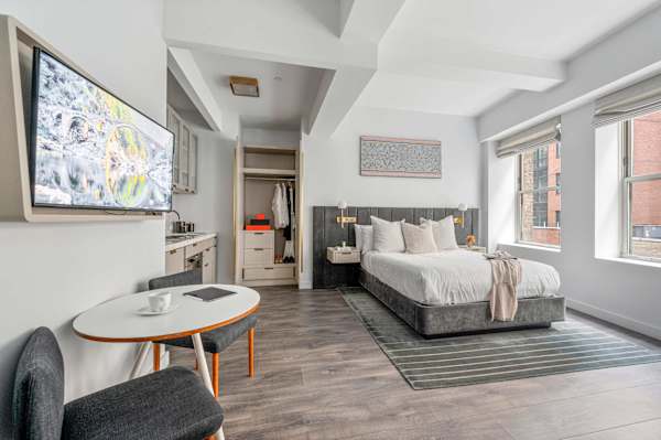 17John: King Studio Apartment – Disability Access