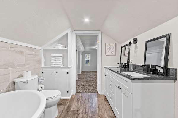 Pine Terrace/Hot Tub/Entertainment Garage/6bdrm