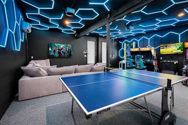 Windrush: Indoor Pool/Hot Tub/Sauna/Arcade