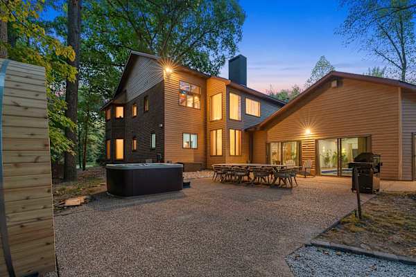 Deer Run Lodge/Indoor Pool/Basketball/Hot Tub