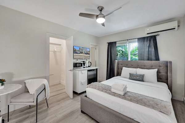 Eden Suite | Steps to Beach + Pool Deck