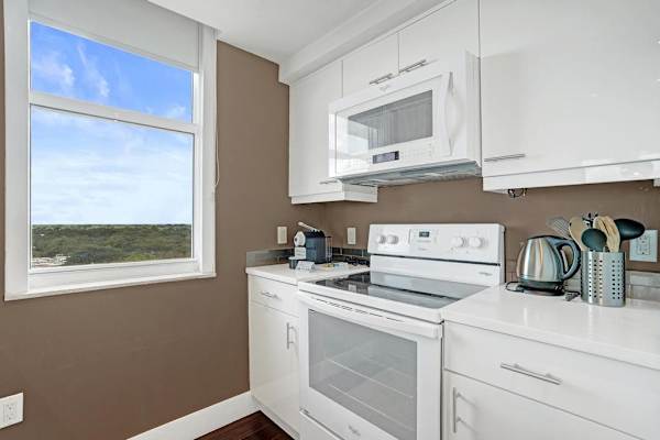 Bright Spacious 2BR Miami Retreat Balcony View