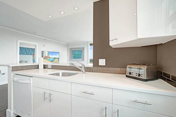 Bright Spacious 2BR Miami Retreat Balcony View