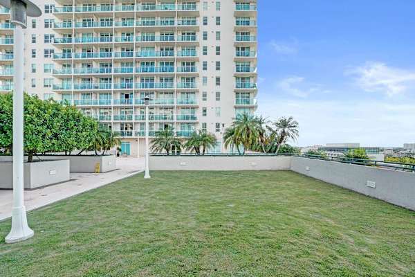 Bright Spacious 2BR Miami Retreat Balcony View