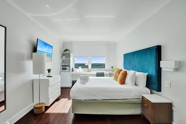 Bay View Studio Retreat in Coconut Grove