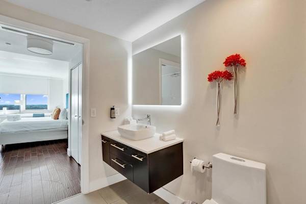 Bay View Studio Retreat in Coconut Grove