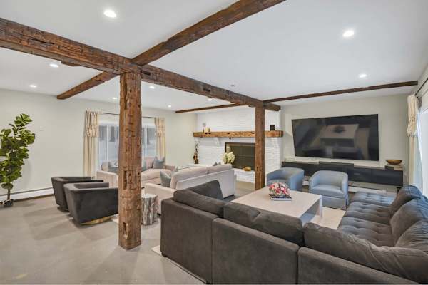 Grand River Estate IndoorPool/Swim Pond/25 Acres