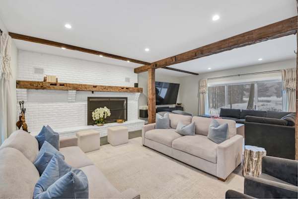 Grand River Estate IndoorPool/Swim Pond/25 Acres