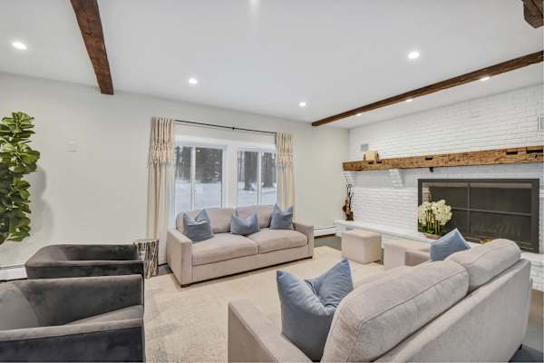 Grand River Estate IndoorPool/Swim Pond/25 Acres
