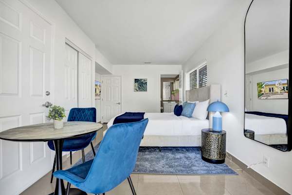 Modern Lake Worth Suite w Patio and Pool