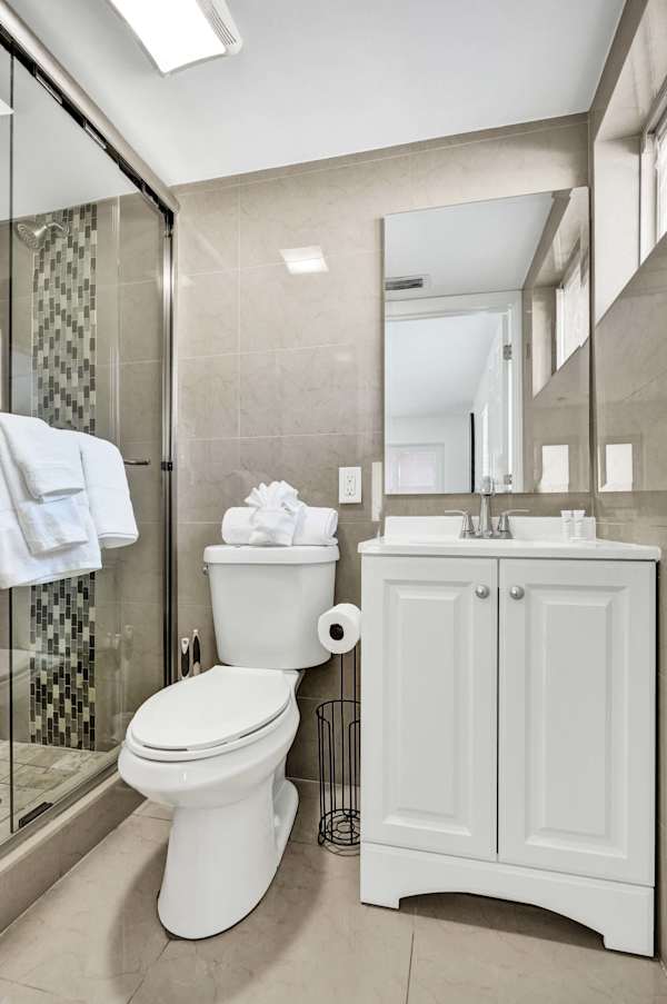 Modern Lake Worth Suite w Patio and Pool