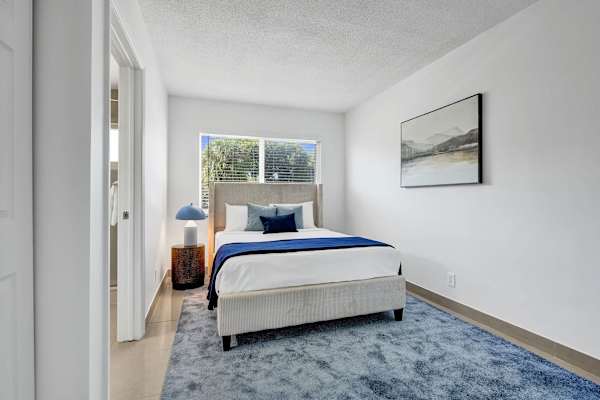 Spacious 1BR Retreat w/ Pool in Lake Worth