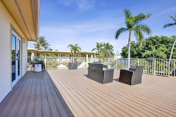 Spacious 1BR Retreat w/ Pool in Lake Worth