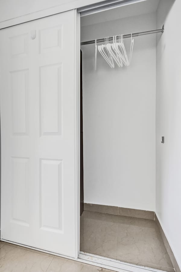 Spacious 1BR Retreat in Lake Worth
