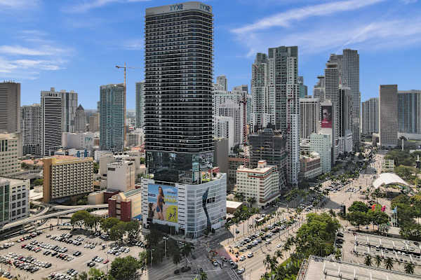 Luxury Miami Studio | City & Bay Views