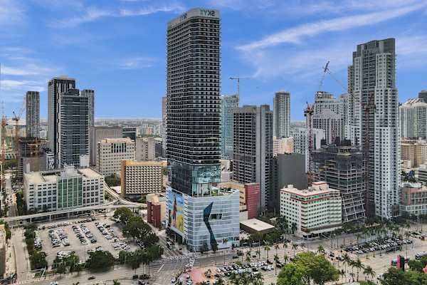 Luxury Miami Studio | City & Bay Views