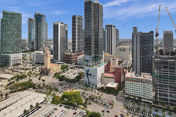Luxury Miami Studio | City & Bay Views