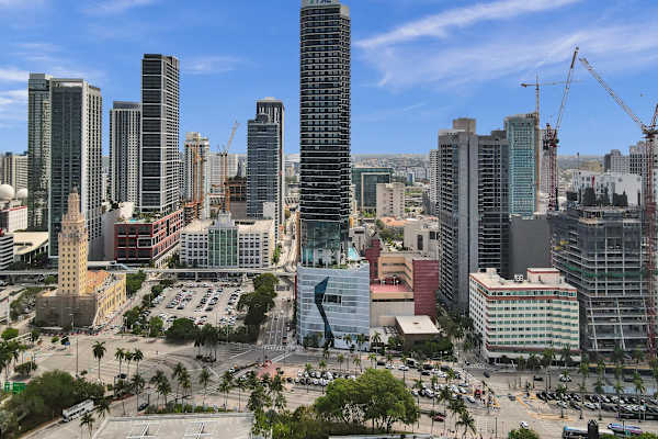 Luxury Miami Studio | City & Bay Views