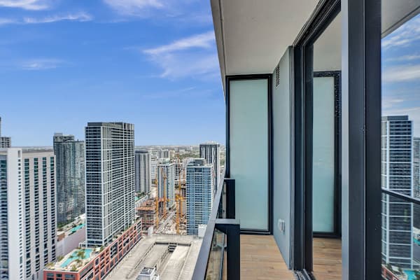 Luxury Miami Studio | City & Bay Views