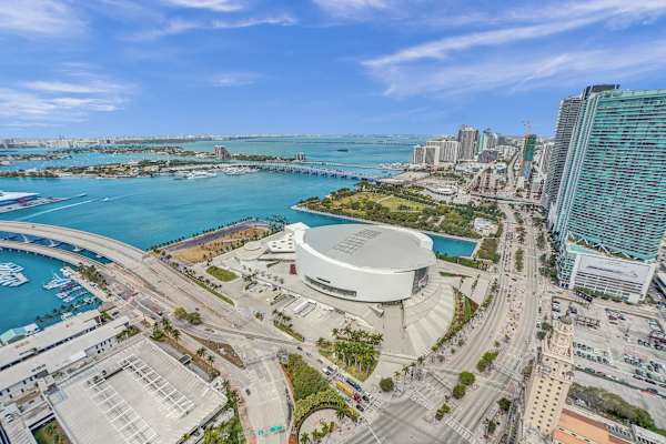 Luxury Miami Studio | City & Bay Views