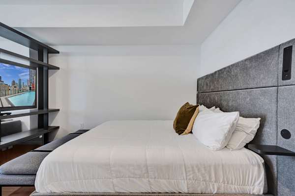Luxury Miami Studio | City & Bay Views