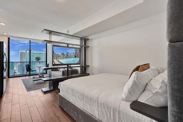 Luxury Miami Studio | City & Bay Views