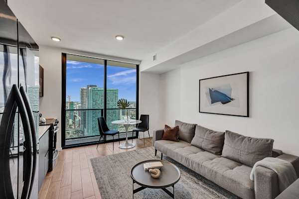 Luxury Miami Studio | City & Bay Views