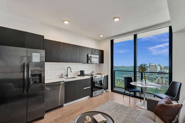 Luxury Miami Studio | City & Bay Views