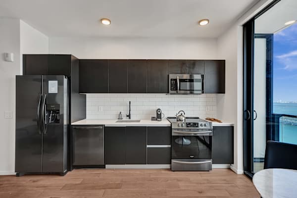 Luxury Miami Studio | City & Bay Views