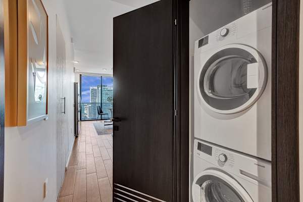 Luxury Miami Studio | City & Bay Views