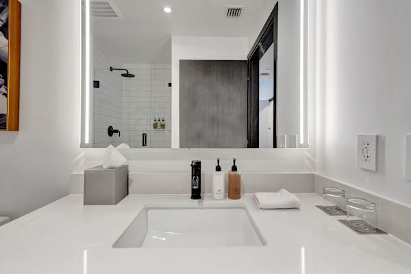 Luxury Miami Studio | City & Bay Views