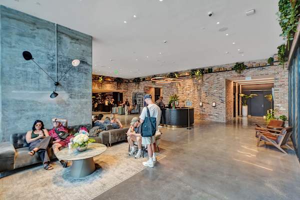 Luxury Miami Studio | City & Bay Views