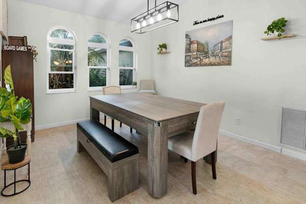 Pool, Bar & Games | Ft Lauderdale Home